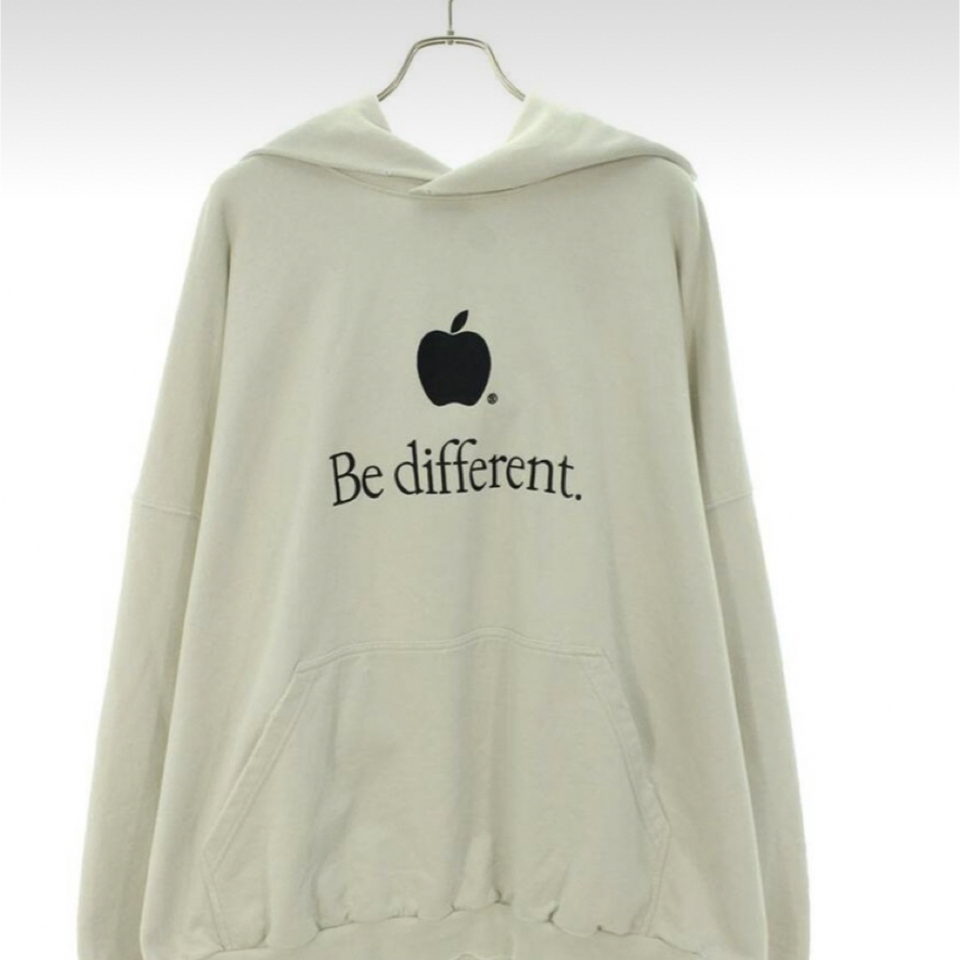 求　balenciaga be different  hoodie