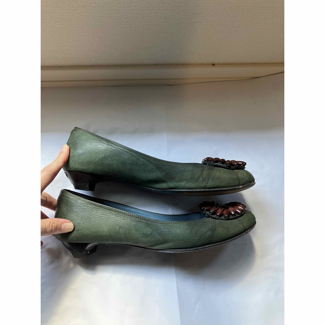 ヴィンテージ　ウッドビーズ　ビジューパンプス レディースの靴/シューズ(ハイヒール/パンプス)の商品写真
