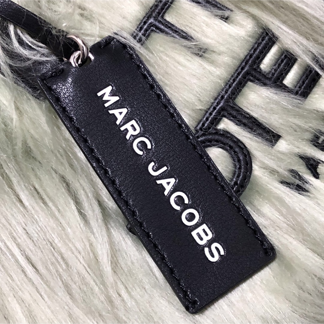 MARC JACOBS(マークジェイコブス)の【新品未使用】MARCJACOBS マークジェイコブス  ハンドバッグ　ファー レディースのバッグ(ハンドバッグ)の商品写真