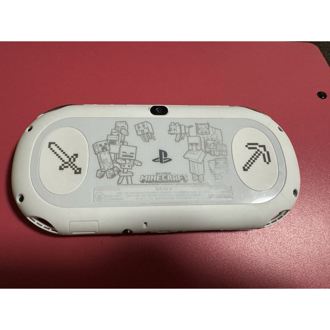 PlayStation Vita(プレイステーションヴィータ)のvita   マインクラフト　2番 エンタメ/ホビーのゲームソフト/ゲーム機本体(携帯用ゲーム機本体)の商品写真