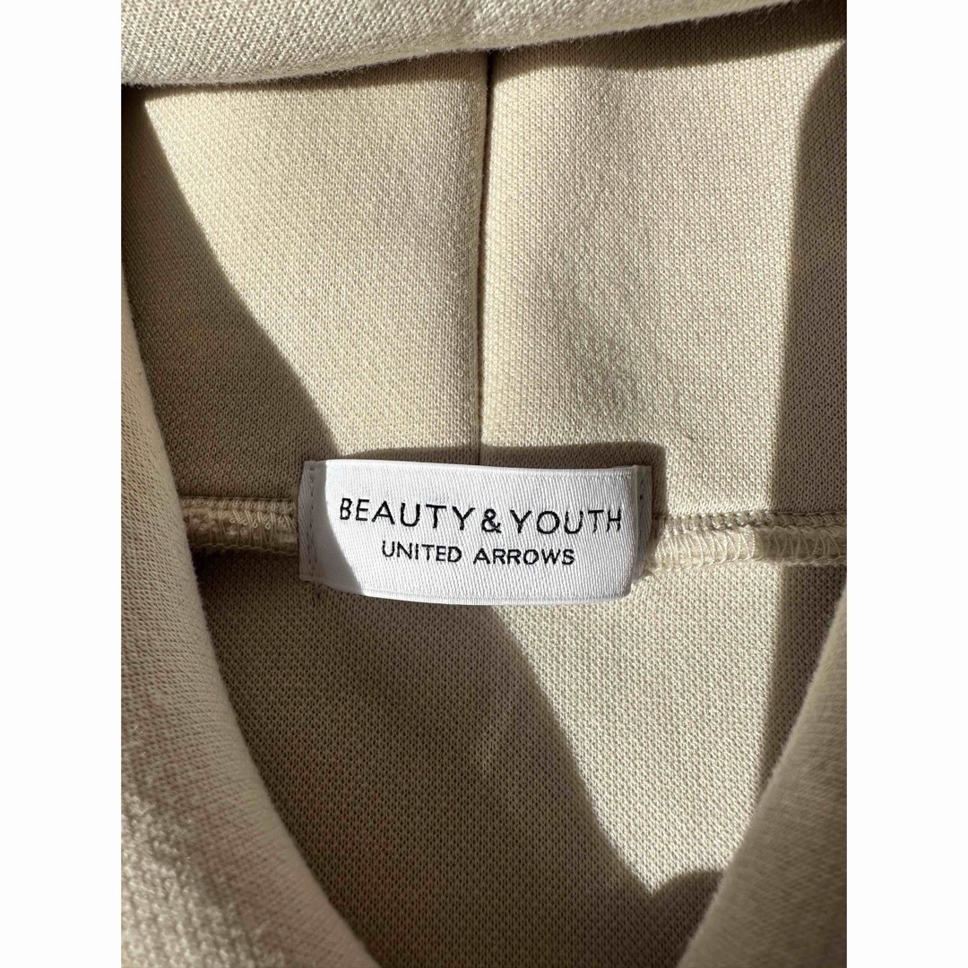 BEAUTY&YOUTH UNITED ARROWS(ビューティアンドユースユナイテッドアローズ)のBEAUTY AND YOUTH ダンボールフードプルオーバー　パーカー レディースのトップス(パーカー)の商品写真