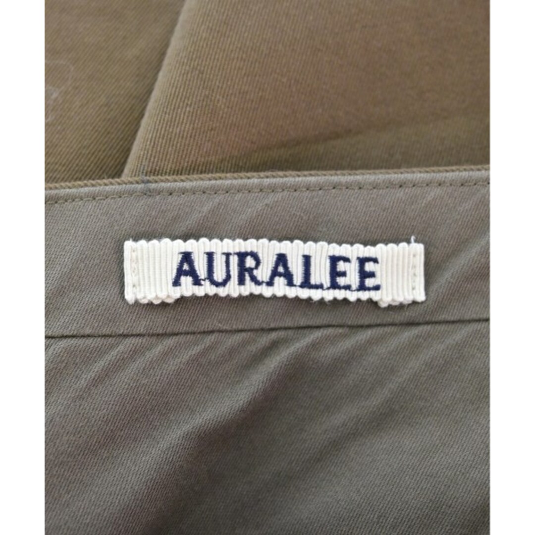 AURALEE(オーラリー)のAURALEE オーラリー ショートパンツ 4(M位) 茶 【古着】【中古】 メンズのパンツ(ショートパンツ)の商品写真