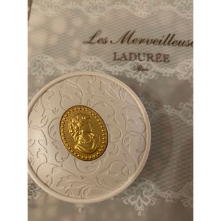 LADUREE ラデュレ　プレストパウダー 01 ほぼ未使用