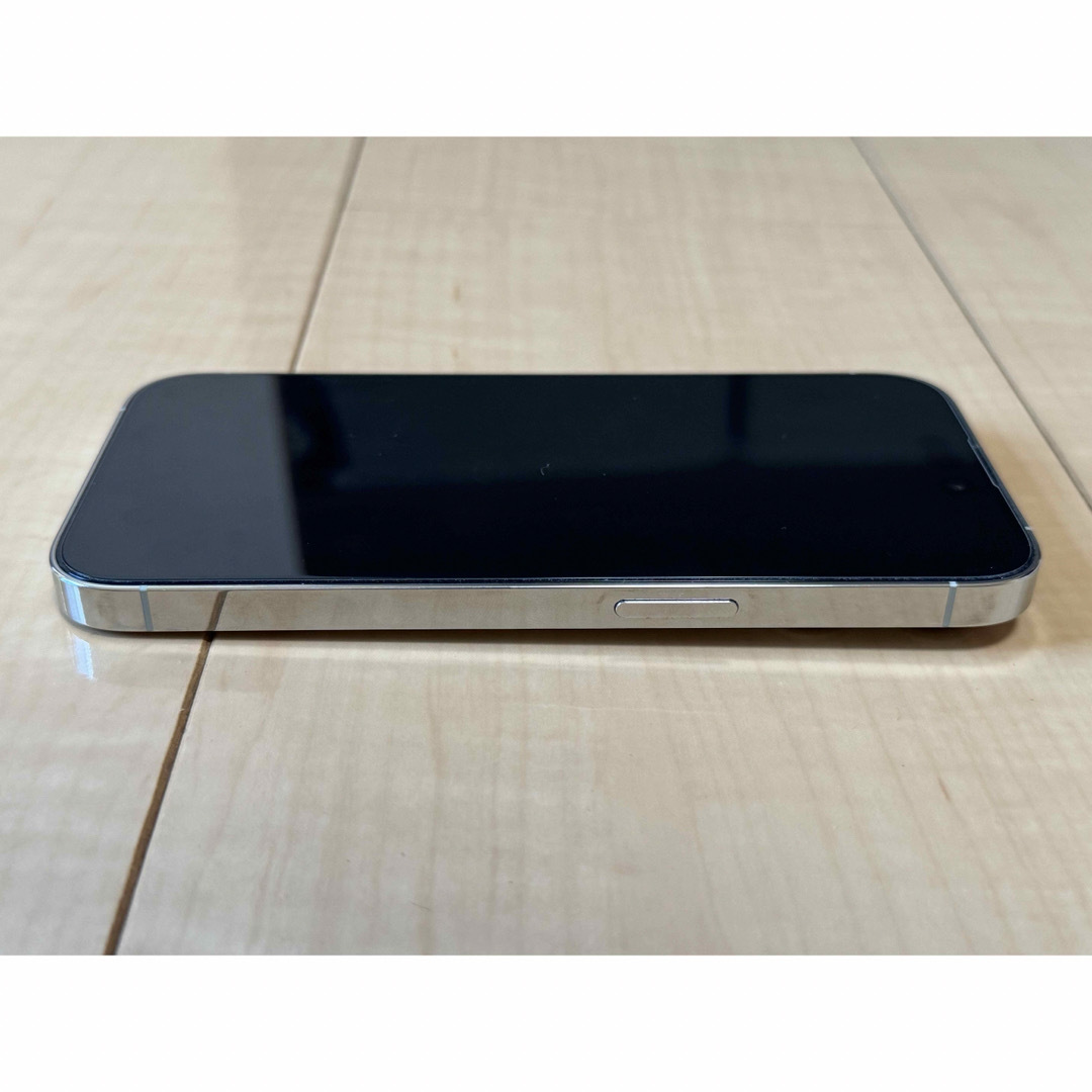 Apple(アップル)の【中古美品】SIMフリーiPhone14 Pro 128GB シルバー スマホ/家電/カメラのスマートフォン/携帯電話(スマートフォン本体)の商品写真