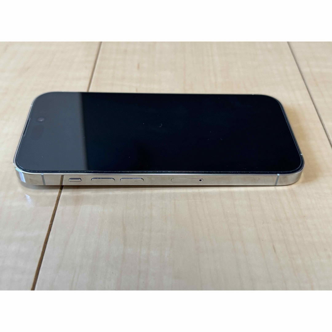 Apple(アップル)の【中古美品】SIMフリーiPhone14 Pro 128GB シルバー スマホ/家電/カメラのスマートフォン/携帯電話(スマートフォン本体)の商品写真