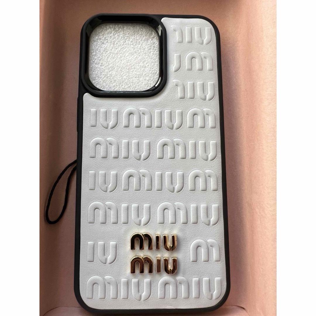 miumiu(ミュウミュウ)のMIUMIU iPhone13Proケース スマホ/家電/カメラのスマホアクセサリー(iPhoneケース)の商品写真