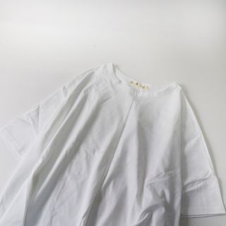 アズノウアズ(AS KNOW AS)の美品 アズノゥアズ AS KNOW AS DE BASE コットンワイドシルエットTシャツ F/ホワイト カットソー トップス バックロゴ【2400013576314】(カットソー(長袖/七分))