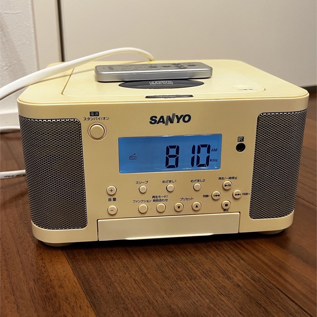 SANYO(サンヨー)のGW値下げ　サンヨー　CDプレイヤー スマホ/家電/カメラのオーディオ機器(ラジオ)の商品写真