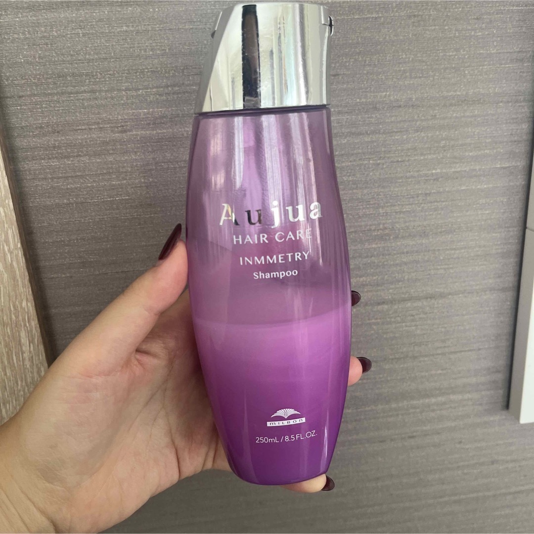 Aujua インメトリィ シャンプー 250ml コスメ/美容のヘアケア/スタイリング(シャンプー)の商品写真