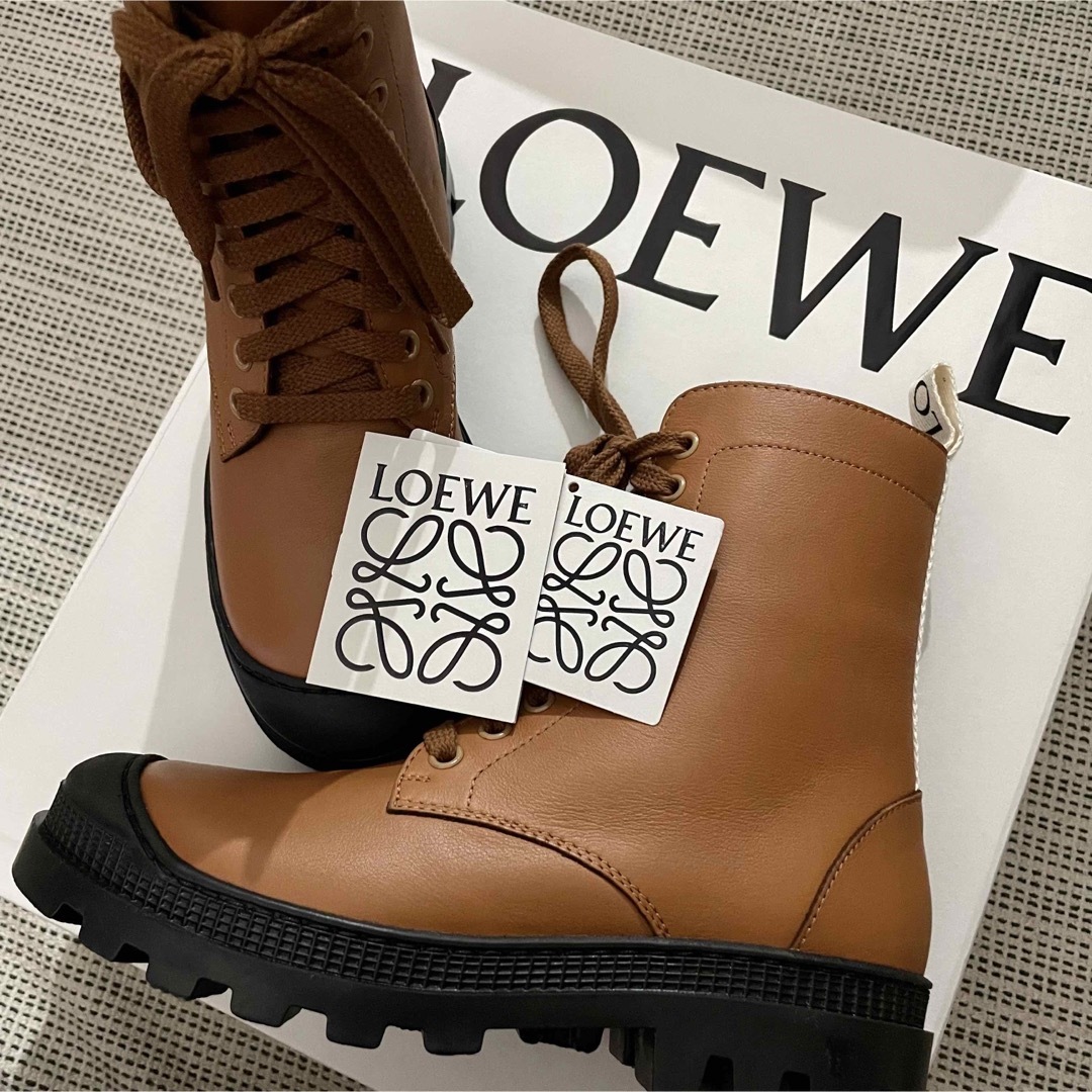 ロエベLOEWE コンバット ブーツ(カーフ) タン-