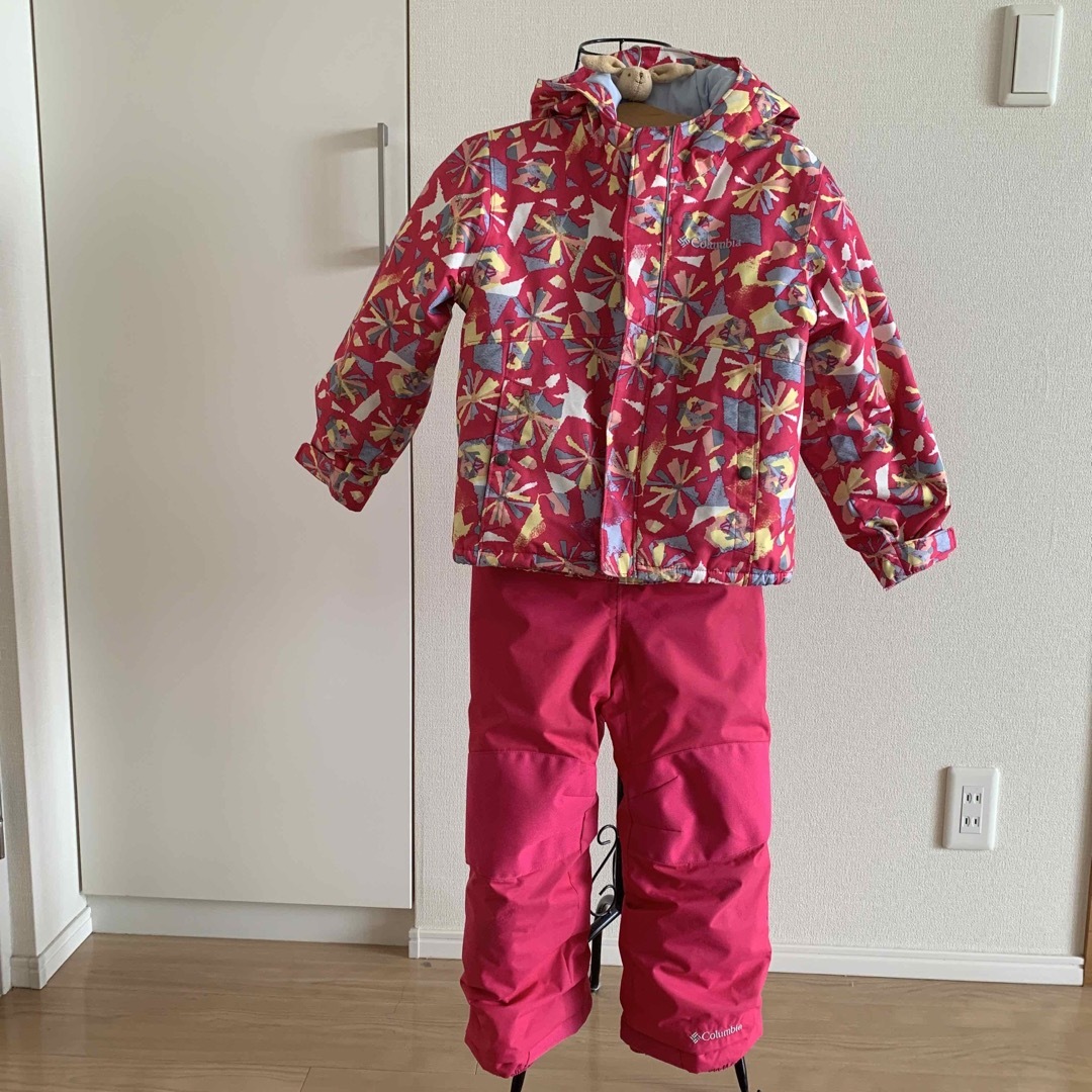 Columbia(コロンビア)の美品　Columbia  スキーウエア　サイズXXS キッズ/ベビー/マタニティのキッズ服女の子用(90cm~)(ジャケット/上着)の商品写真