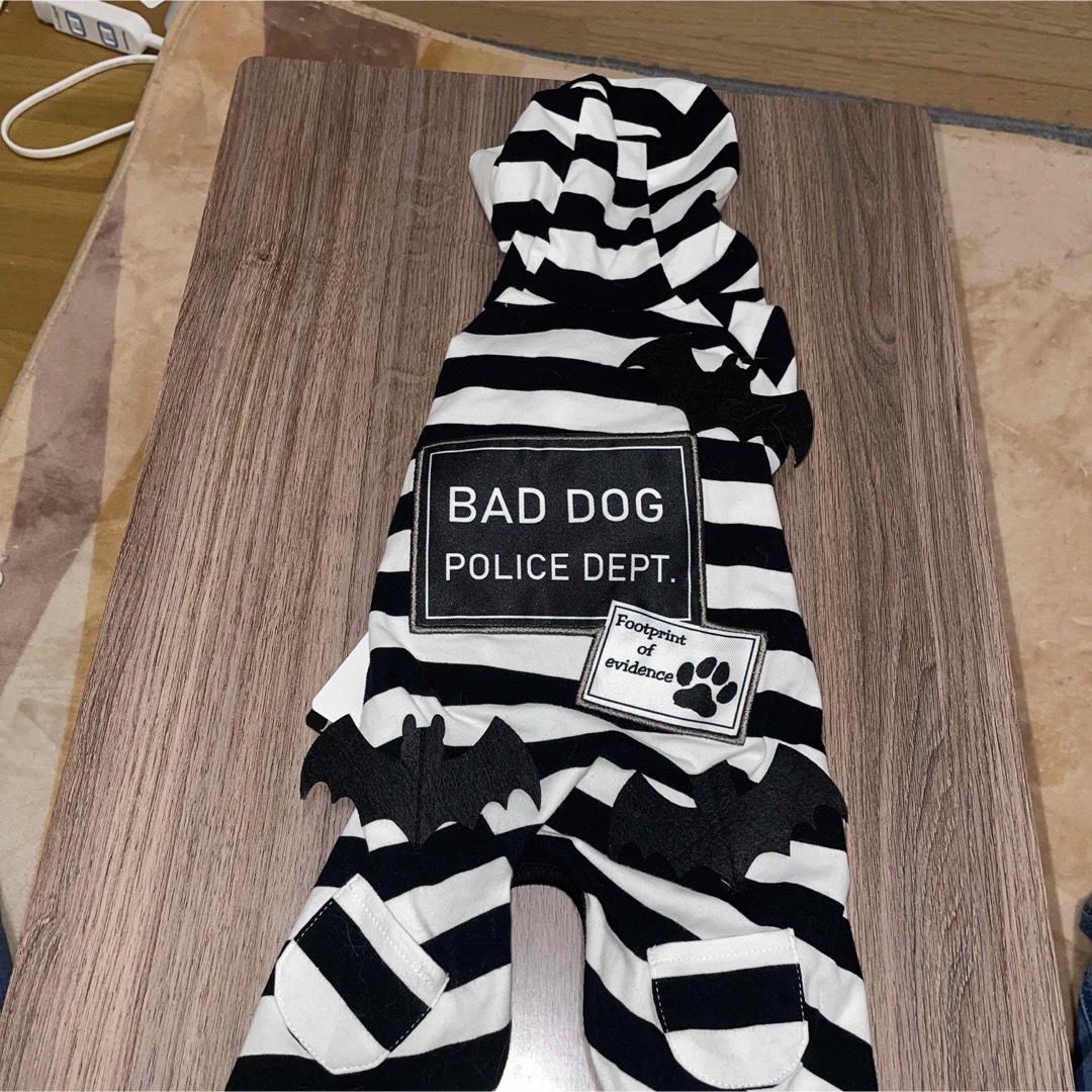 新品　REAL ロンパース　バッドドッグプリズナー　BLACK 4号サイズ　犬服
