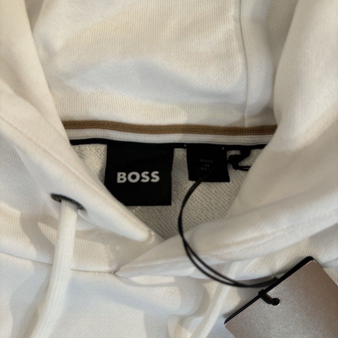 HUGO BOSS(ヒューゴボス)のHugo Boss パーカー　新品未使用 メンズのトップス(Tシャツ/カットソー(半袖/袖なし))の商品写真