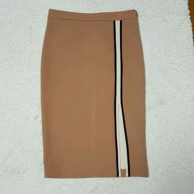 ZARA(ザラ)のmarie様専用☆ZARA　スカート レディースのスカート(ひざ丈スカート)の商品写真