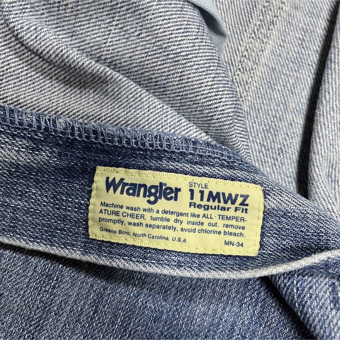 Wrangler(ラングラー)のW rangler  ラングラー革パッチ　ストレートジーンズW34 メンズのパンツ(デニム/ジーンズ)の商品写真