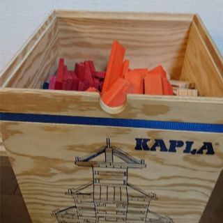 ≪ＵＳＥＤ≫　KAPLA　(カプラ)　白木(知育玩具)