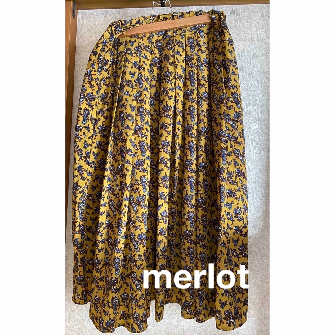 merlot(メルロー)のmerlot 花柄スカート レディースのスカート(ロングスカート)の商品写真