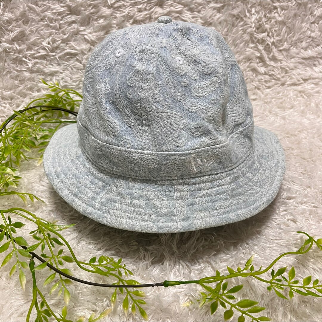 NEW ERA(ニューエラー)のNEWERAニューエラ デニム 刺繍  総柄 バケットハット  メンズの帽子(ハット)の商品写真