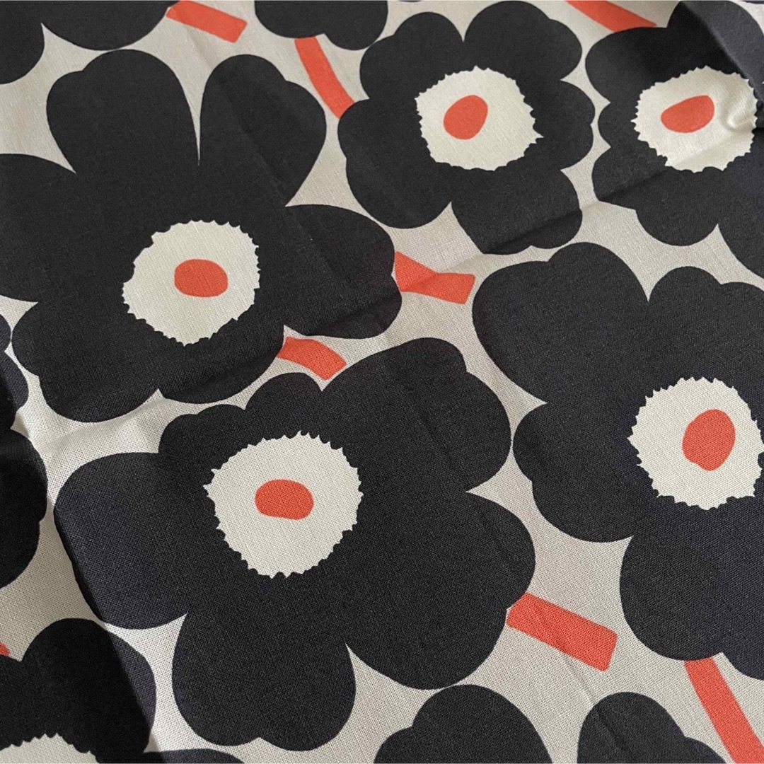 marimekko(マリメッコ)のマリメッコ  ウニッコ　ミニウニッコ  はぎれ ハンドメイドの素材/材料(生地/糸)の商品写真