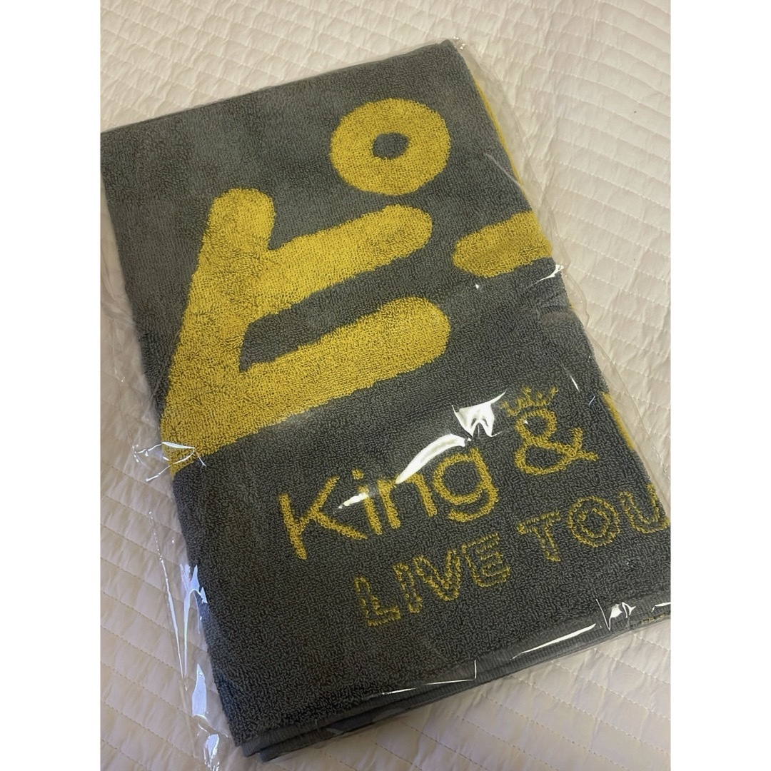 King & Prince(キングアンドプリンス)のKing & Prince フェイスタオル エンタメ/ホビーのタレントグッズ(アイドルグッズ)の商品写真