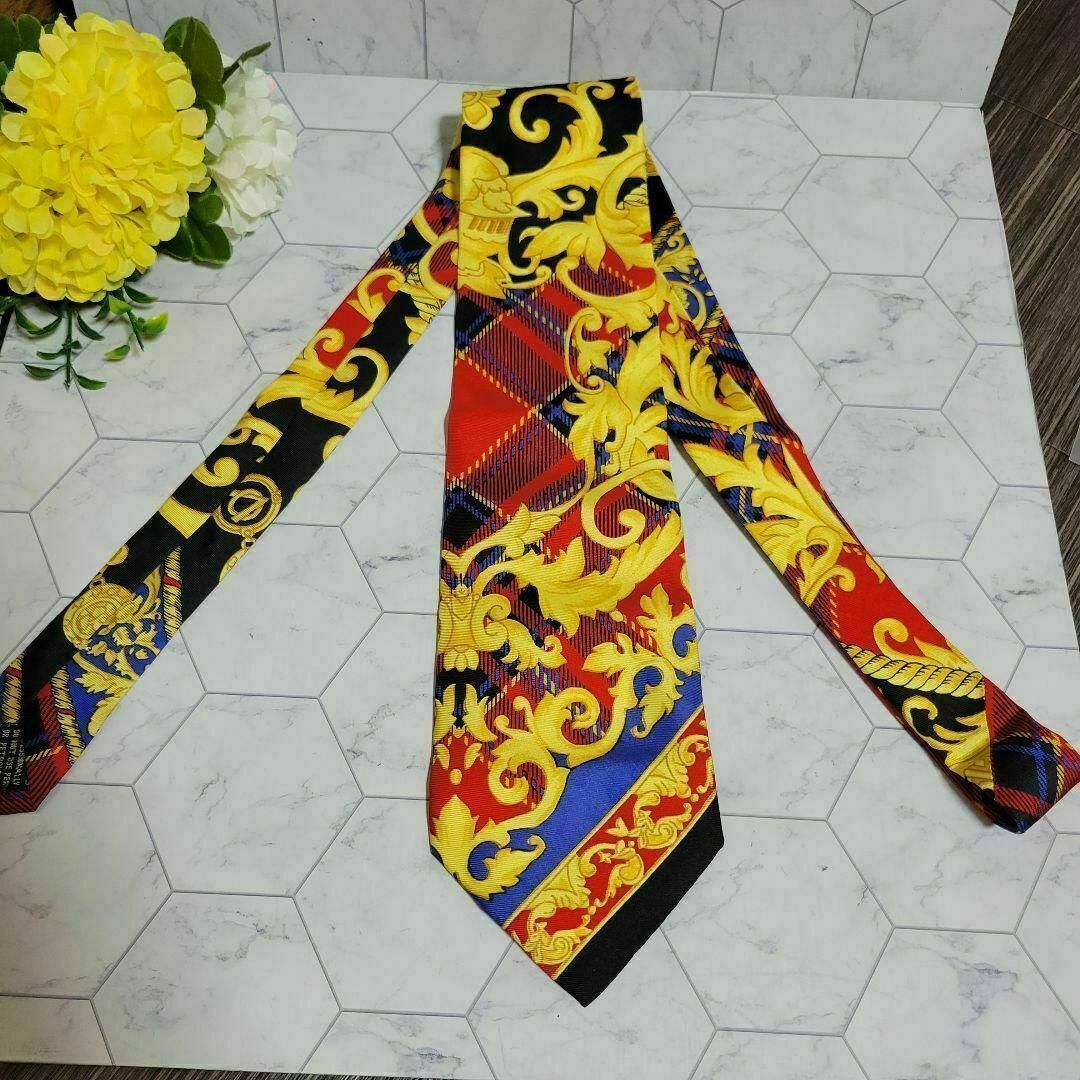 ヴェルサーチ　チェック　レッド　ネクタイ　スーツ　シャツ　スカーフ　高級