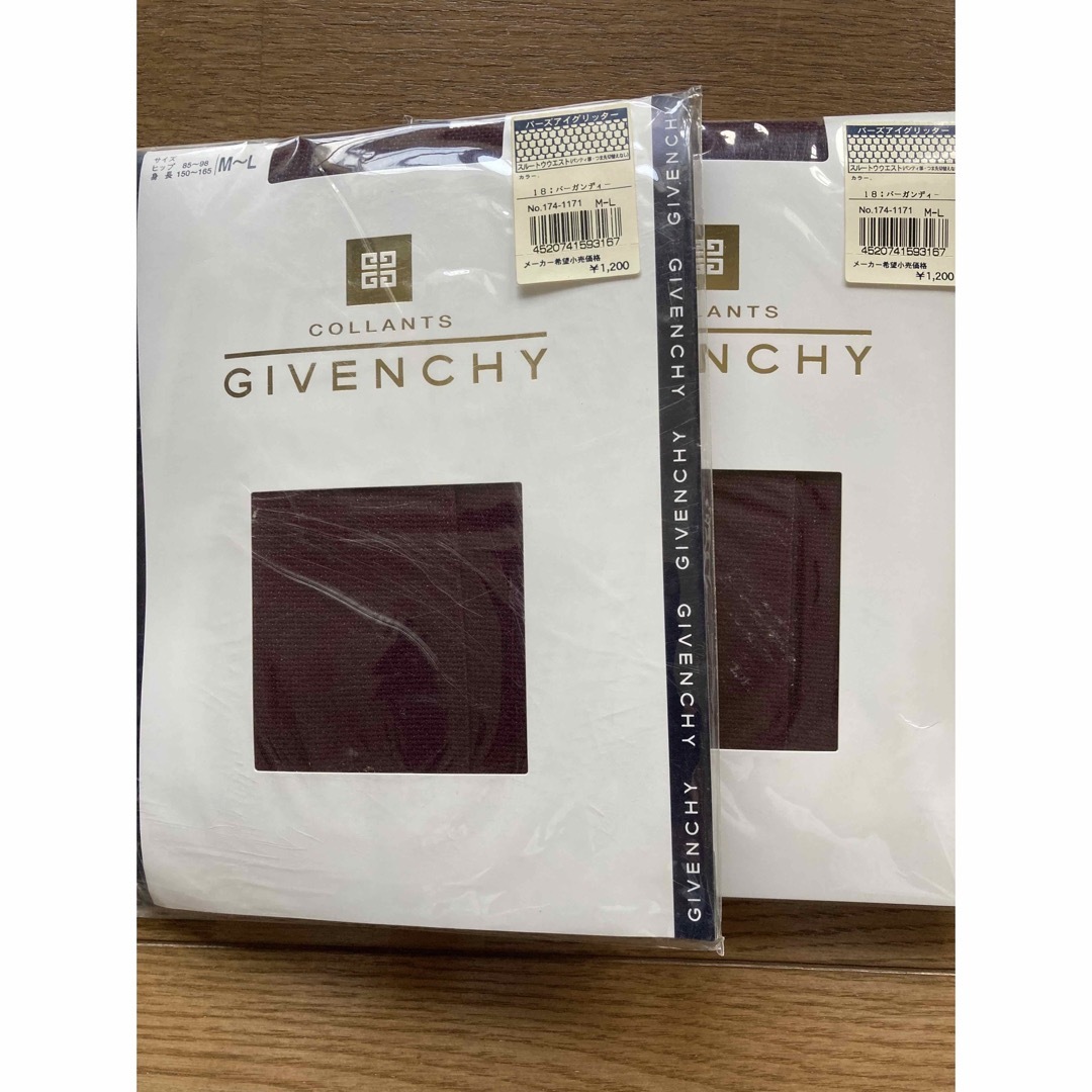 GIVENCHY(ジバンシィ)の新品未使用　ジバンシー　ストッキング　M L ブランド2個セット　ハロウィン仮装 レディースのレッグウェア(タイツ/ストッキング)の商品写真