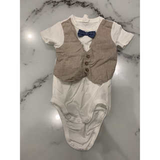 エイチアンドエム(H&M)の赤ちゃんスーツ(セレモニードレス/スーツ)