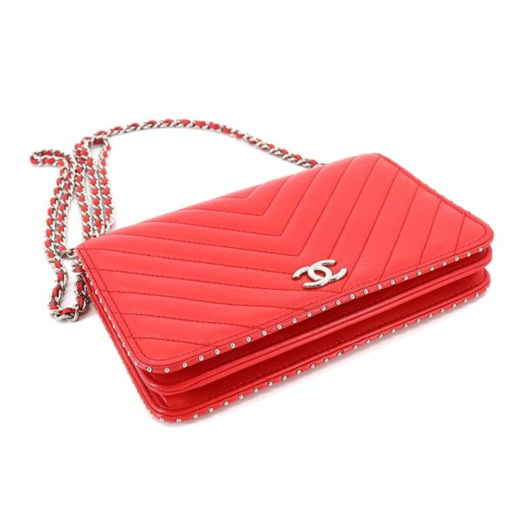 CHANEL(シャネル)のシャネル CHANEL シェブロン Vステッチ チェーン ウォレット 長財布 レザー レッド シルバー 金具  VLP 90208365 レディースのファッション小物(財布)の商品写真