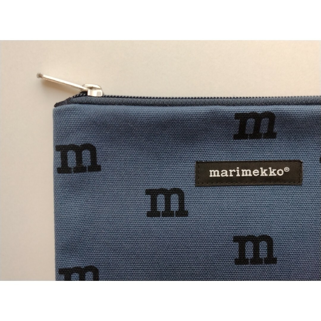 marimekko(マリメッコ)のmarimekko ロゴマニア ポーチ ブルー レディースのファッション小物(ポーチ)の商品写真