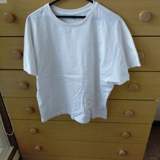 ユニクロ(UNIQLO)のユニクロ　TシャツXL(Tシャツ(半袖/袖なし))