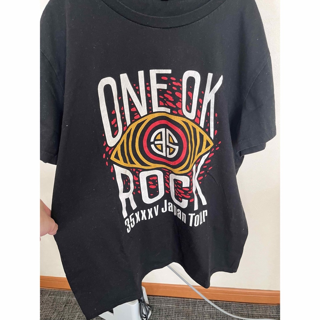 ONE OK ROCK(ワンオクロック)のONEOKROCK 35XXV ツアーTシャツ エンタメ/ホビーのタレントグッズ(ミュージシャン)の商品写真