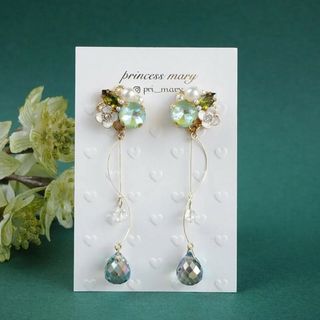 先着1名様》繊細ウェーブ♡ガラス雫のflower green bijouピアス(ピアス)