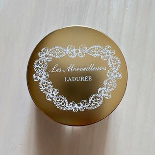 レメルヴェイユーズラデュレ(Les Merveilleuses LADUREE)のレ・メルヴェイユーズ ラデュレフェイスパウダー N 02(ミニサイズ)(フェイスパウダー)