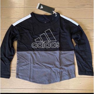 アディダス(adidas)のアディダス 新品 Tシャツ 長袖 130cm(Tシャツ/カットソー)