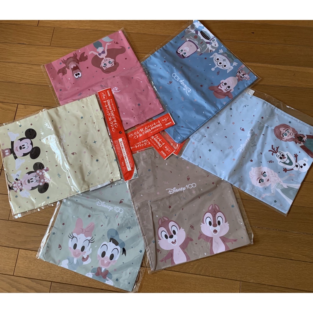 Disney(ディズニー)のse☆ru様専用　キリン　Disney100デザイントートバッグ　6種類 エンタメ/ホビーのおもちゃ/ぬいぐるみ(キャラクターグッズ)の商品写真