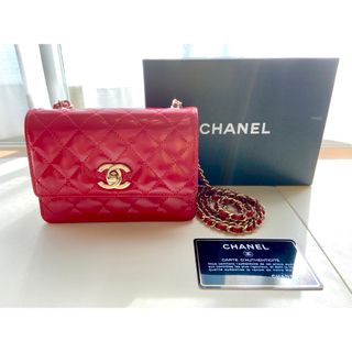 シャネル(CHANEL)の★CHANEL★ シャネル ミニ ミニ マトラッセ チェーンショルダーバック 赤(ショルダーバッグ)