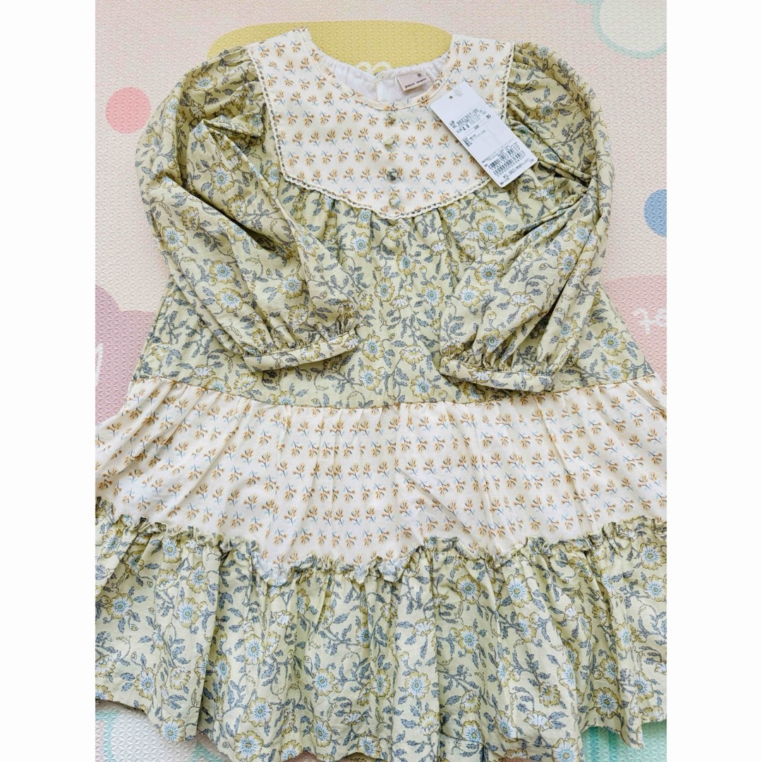 petit main(プティマイン)のプティマイン  花柄ティアードワンピース　100 キッズ/ベビー/マタニティのキッズ服女の子用(90cm~)(ワンピース)の商品写真