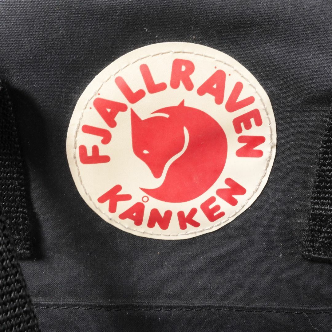 FJALL RAVEN(フェールラーベン)のFJALLRAVEN バックパック　リュック　黒色　M フェールラーベン レディースのバッグ(リュック/バックパック)の商品写真