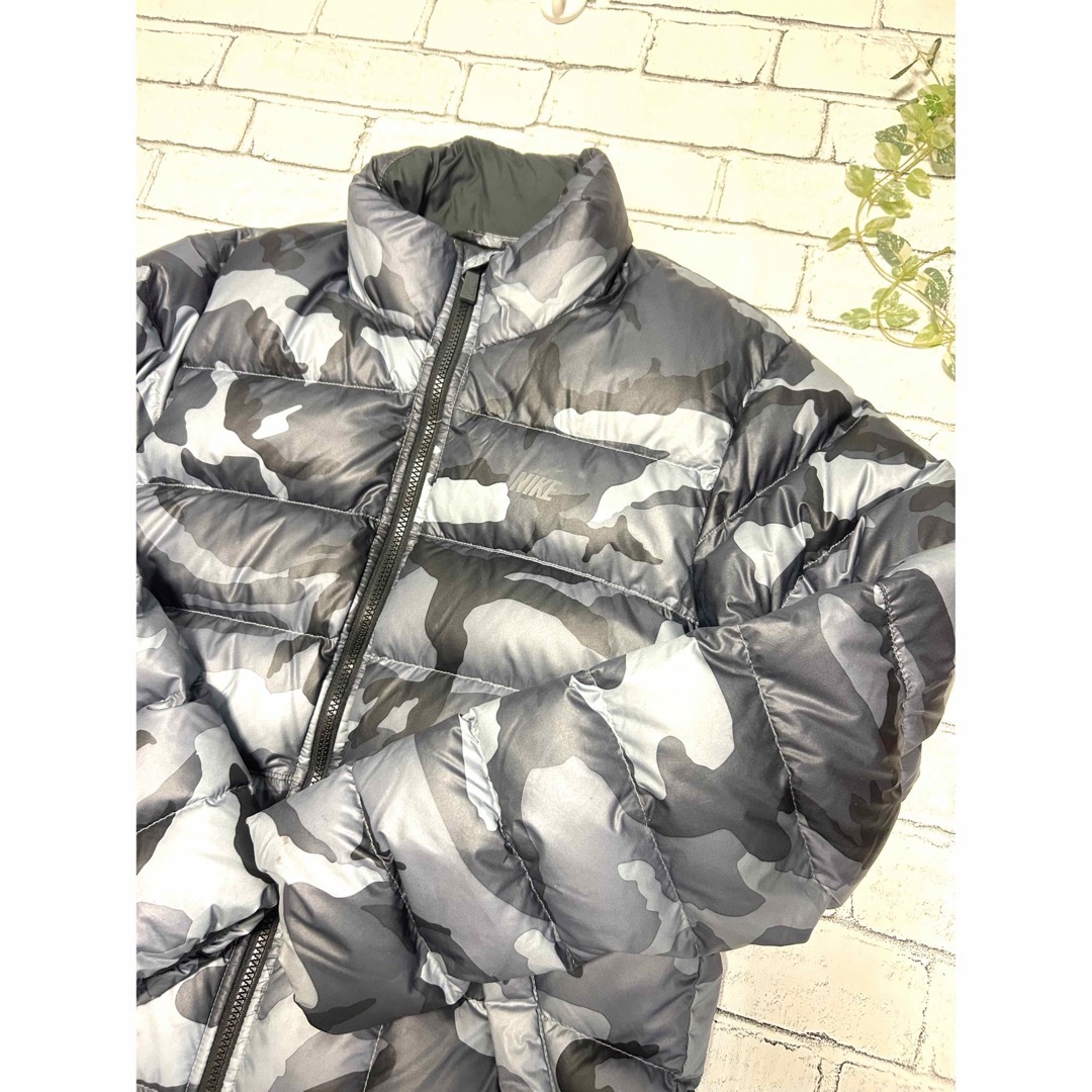 美品 NIKE ナイキ ダウンジャケット 迷彩 カモフラ 550フィルパワー-
