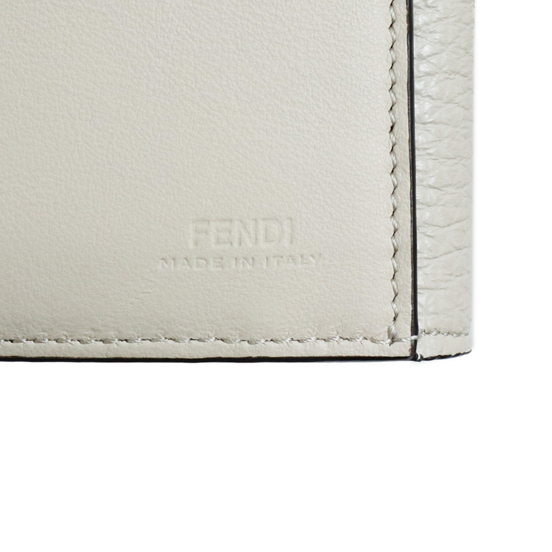 FENDI(フェンディ)のフェンディ ピーカブー セレリア 二つ折り財布 カーフスキン レザー グレースカメリア ベージュ シルバー金具 8M0438 箱付 FENDI（新品・未使用品） レディースのファッション小物(財布)の商品写真