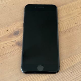 アイフォーン(iPhone)のiPhone8 本体　64GB(スマートフォン本体)