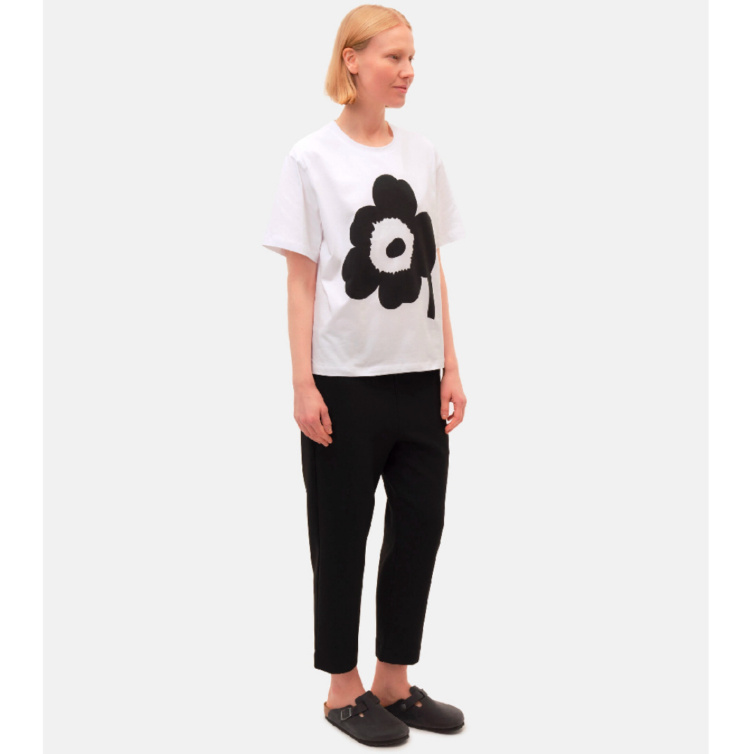 marimekko(マリメッコ)の【新品・未使用】marimekko/ Vaikutus Unikko Tシャツ レディースのトップス(Tシャツ(半袖/袖なし))の商品写真