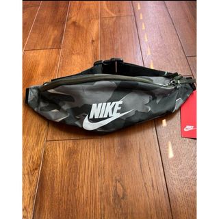 ナイキ(NIKE)のNIKE ウエストポーチ　新品(ウエストポーチ)