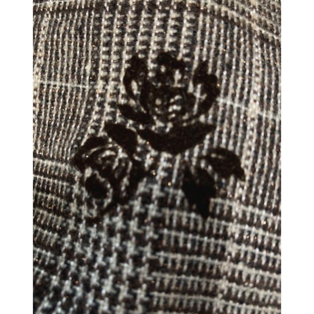 Aylesbury(アリスバーリー)のアリスバーリースカート　フレアスカート　バラ柄スカート　ベルベット　日本製　ロリ レディースのスカート(ひざ丈スカート)の商品写真