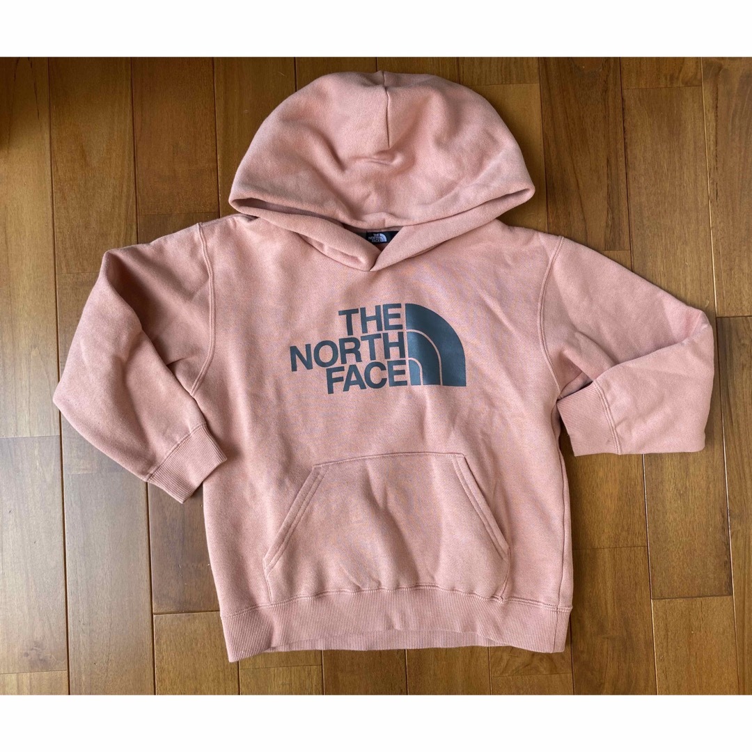 THE NORTH FACE(ザノースフェイス)のノースフェイス　パーカー　130 キッズ/ベビー/マタニティのキッズ服女の子用(90cm~)(Tシャツ/カットソー)の商品写真