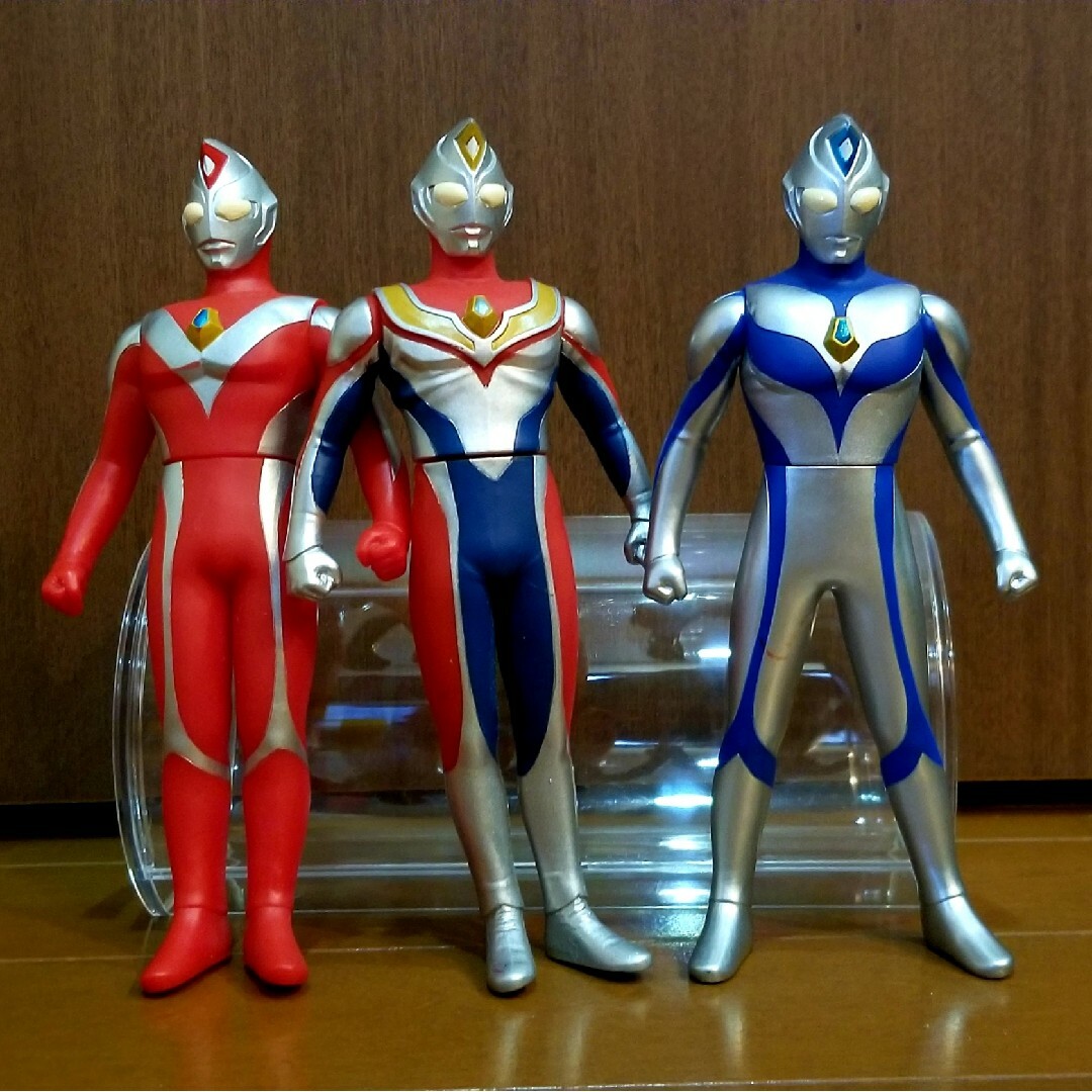 中国限定　ウルトラマンダイナ　アクションフィギュア　3体セット