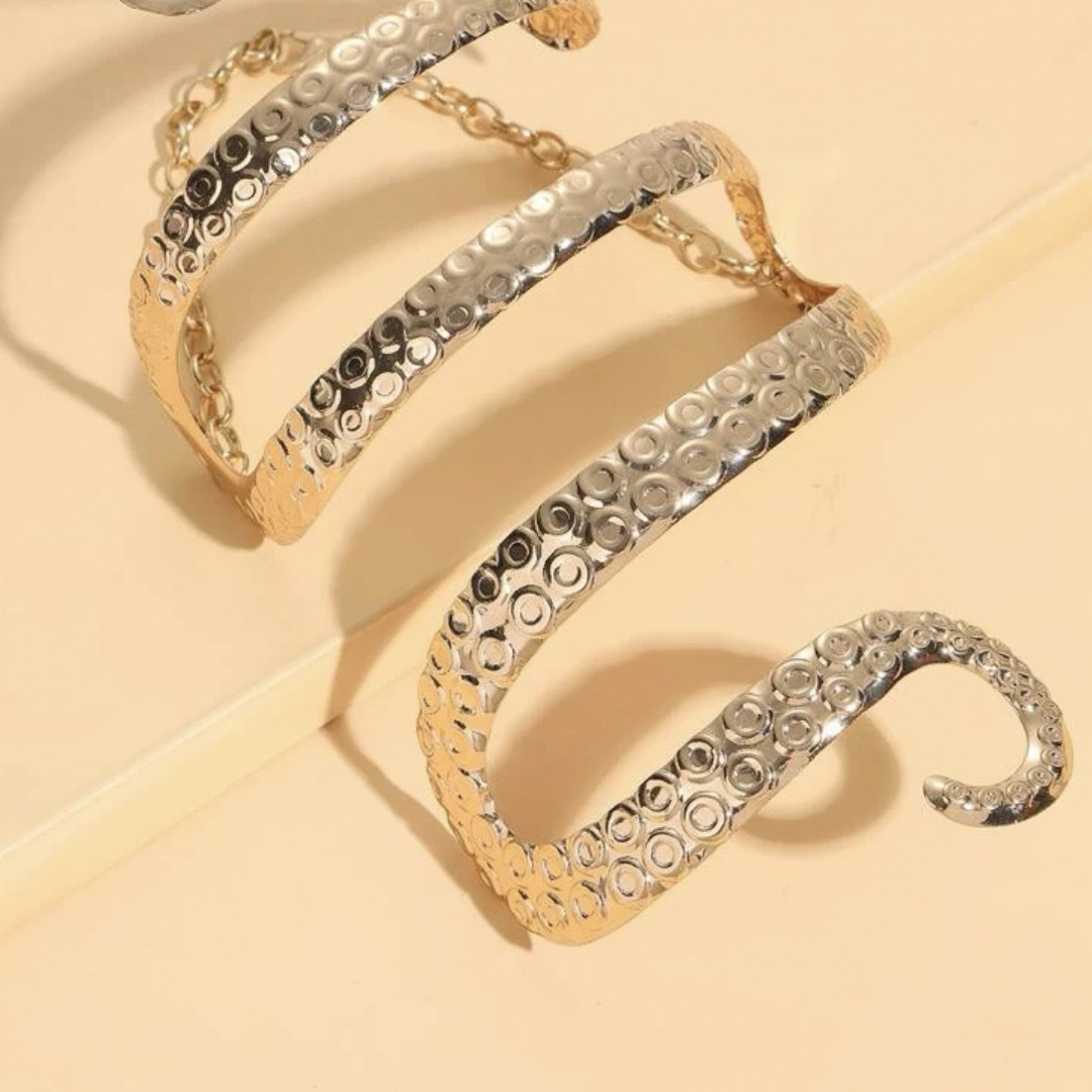 SHEIN シーイン イエローゴールド  蛇 腕飾り レディースのアクセサリー(リング(指輪))の商品写真
