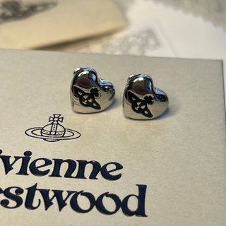 新品Vivienne Westwood ハートピアス ガンメタル x シルバー