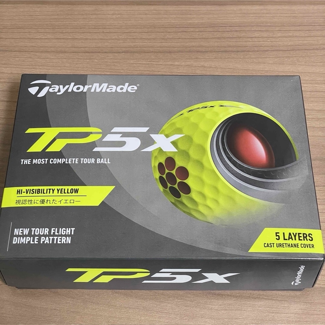 TaylorMade(テーラーメイド)のTP5X テーラーメイド ゴルフボール イエロー 1ダース 12個 スポーツ/アウトドアのゴルフ(その他)の商品写真