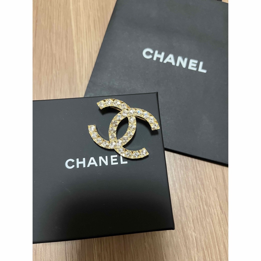 CHANEL ブローチレディース